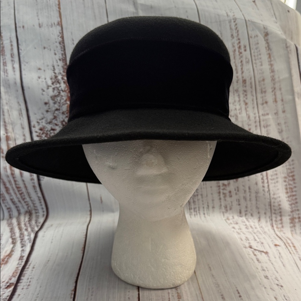 Elegant Black Wool Hat